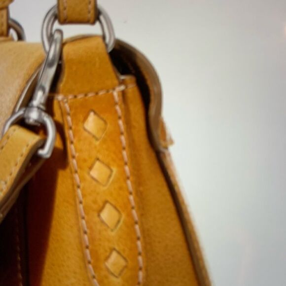 NWT Frye Reed Flap Leather Crossbody - Picture 4 of 7
